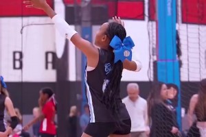 展示天赋  感觉朱莉才是真正遗传了老詹强大的基因